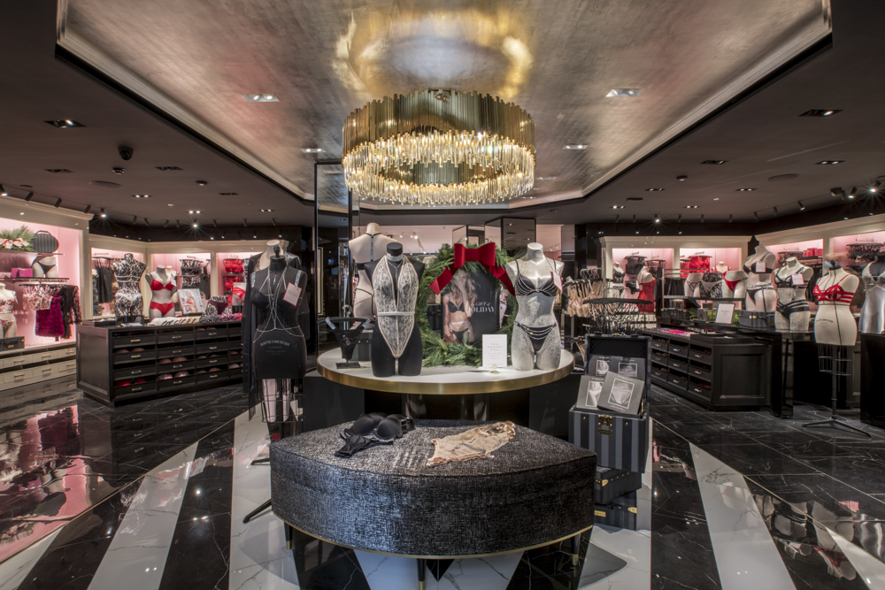Victoria's Secret: un flagship store full assortment a Milano