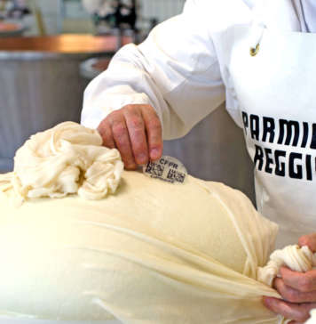 Parmigiano Reggiano etichetta digitale